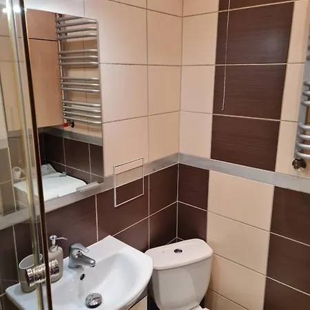 Wyszynskiego Polska 아파트 *